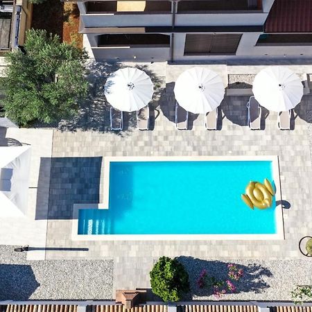 Apartment Nina With Private Pool Nova Vas  Eksteriør billede
